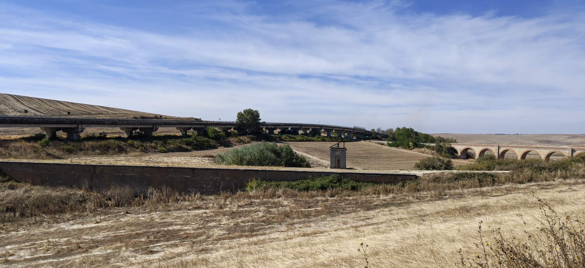 Ciclovia dell'acqua: Castel del Monte