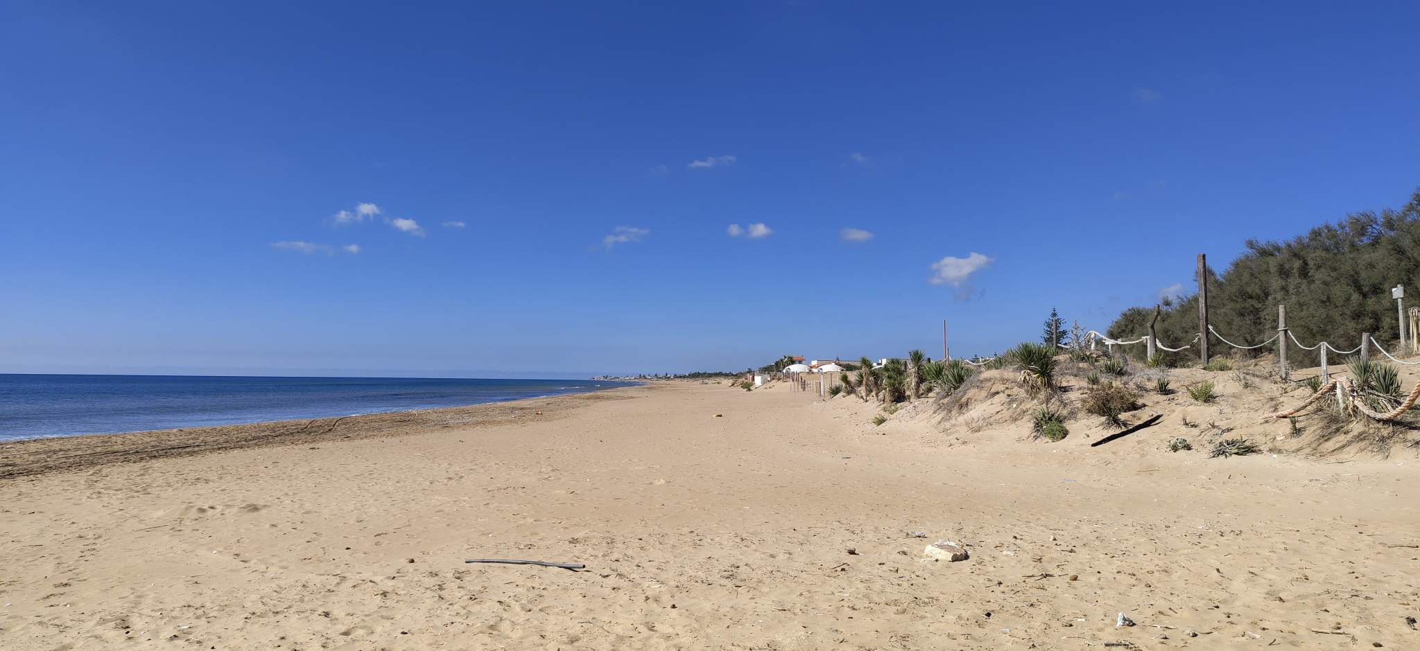 la spiaggia a Triscina, vicino a Selinunte